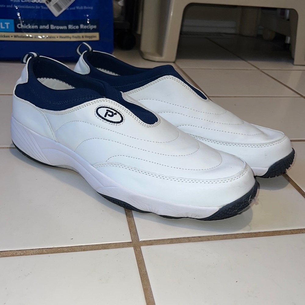 Men’s Size 12 Slip-on shoes